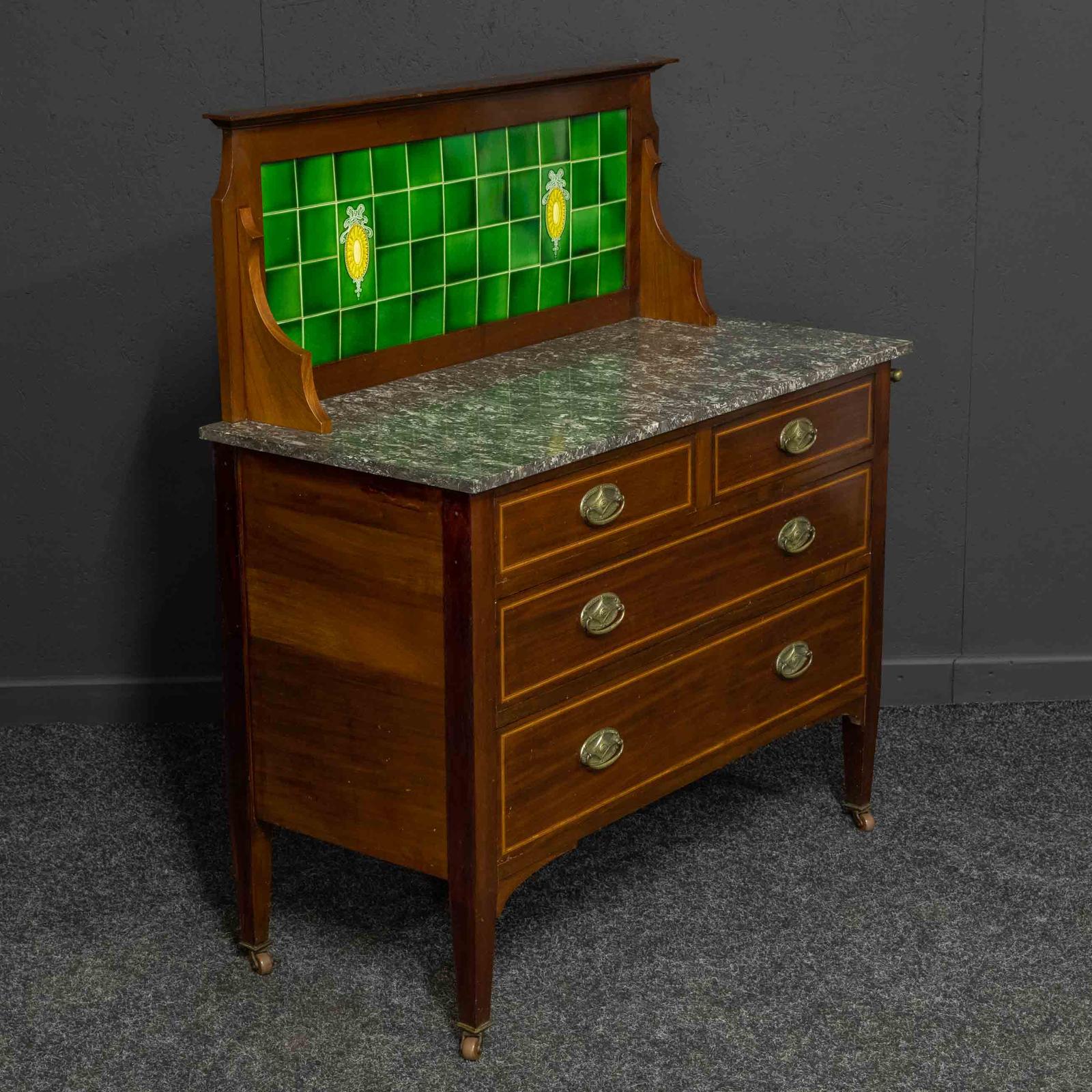 Late Victorian Mahogany Washstand (1 of 12)