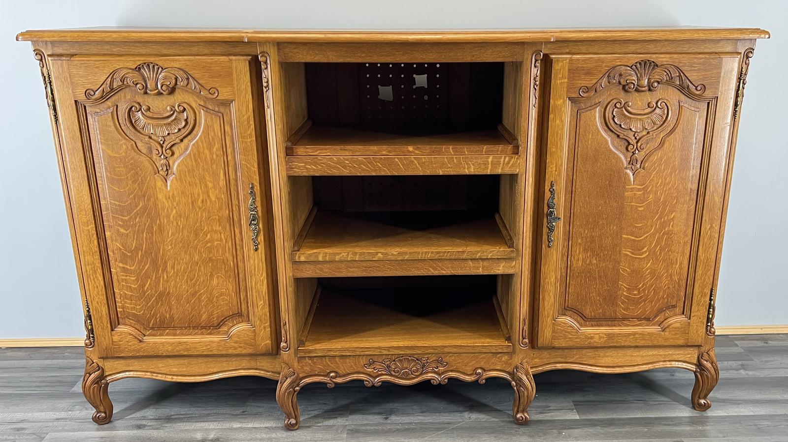 Sideboard Vintage French Louis XIV Oak Cabinet / Buffet / Cupboard (1 of 13)
