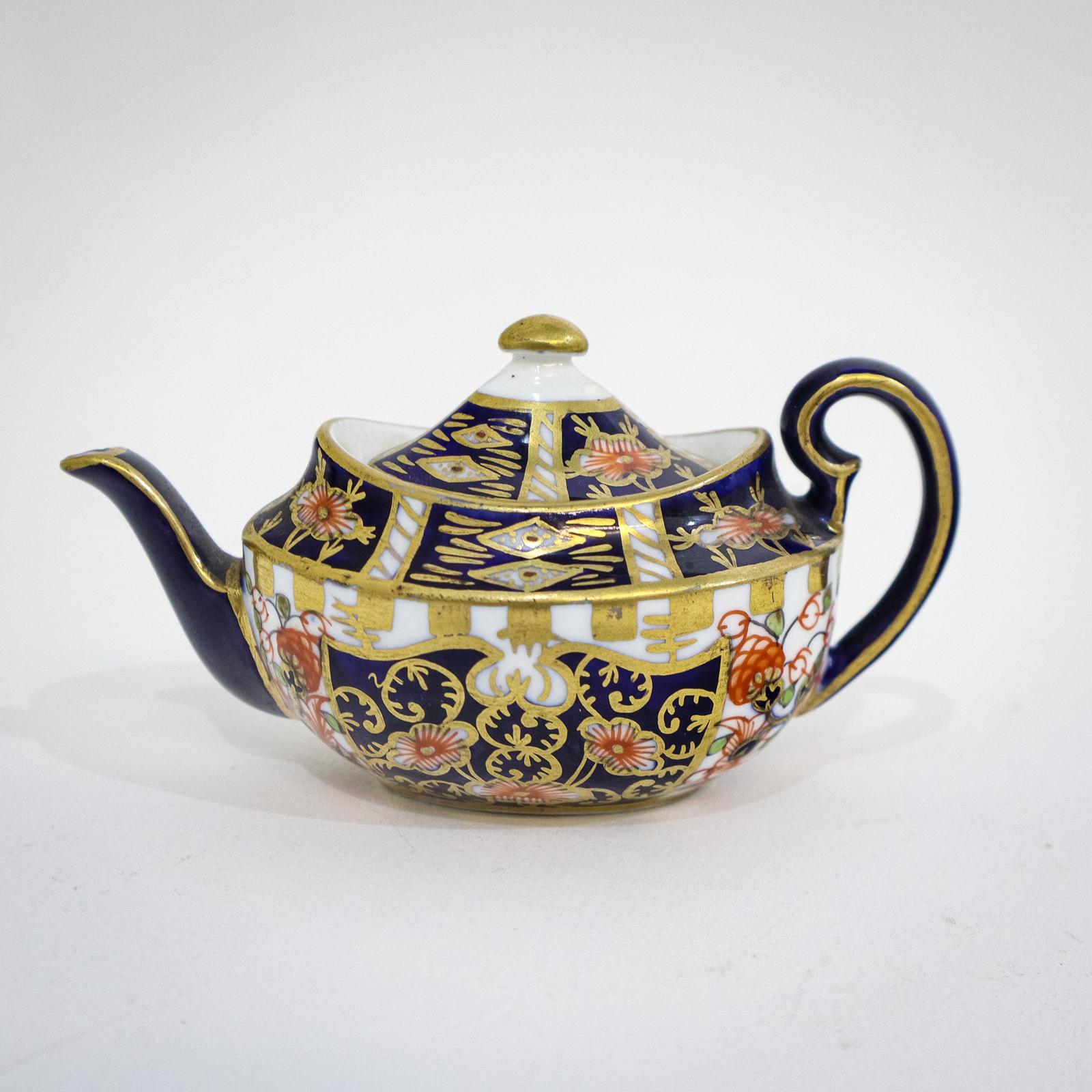 Miniature Royal Crown Derby Teapot (1 of 7)
