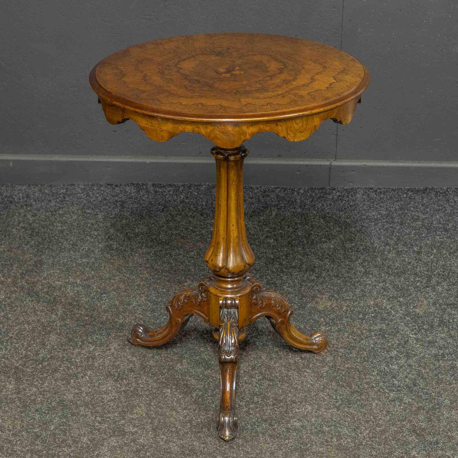 Victorian Walnut Tripod Table (1 of 7)