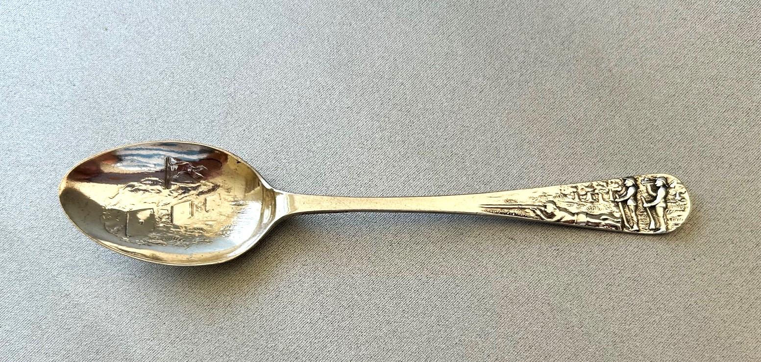 Collectible Silver World War 1 Riflemen Teaspoon (1 of 5)