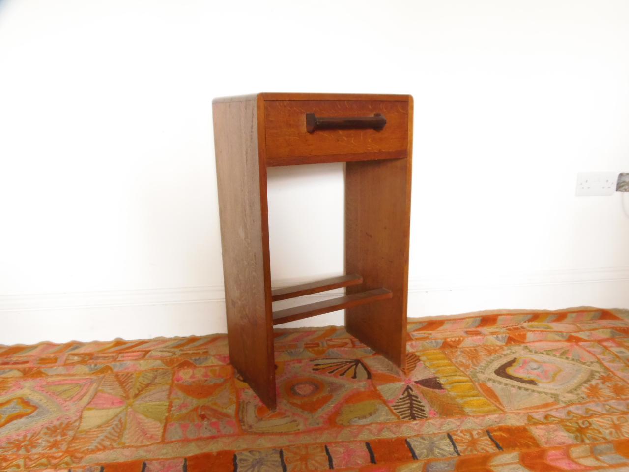 Arts & Crafts Oak Side Table (1 of 11) Arts & Crafts Oak Side Table (1 of 11)