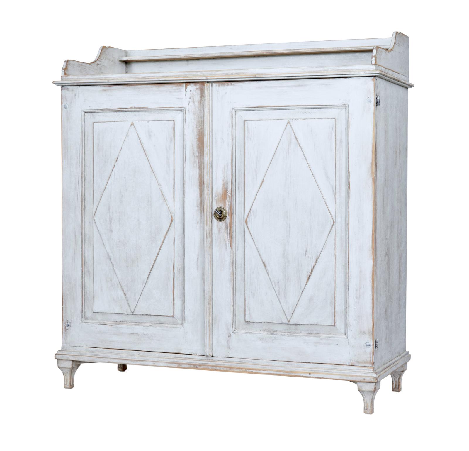 Swedish 19th Century Painted Pine Cupboard (1 of 10)