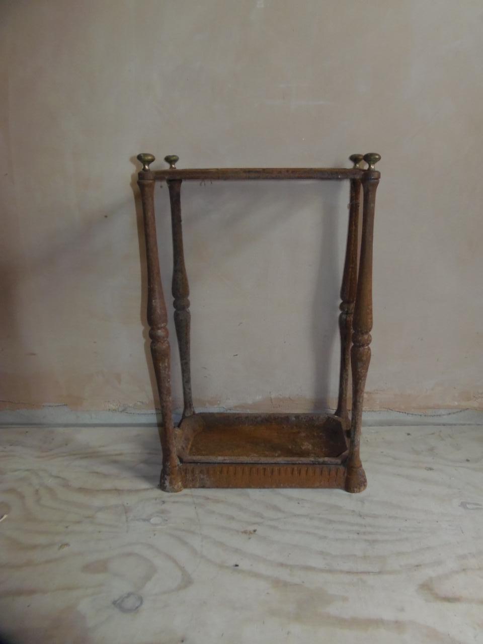 Arts & Crafts Iron Stand (1 of 11)