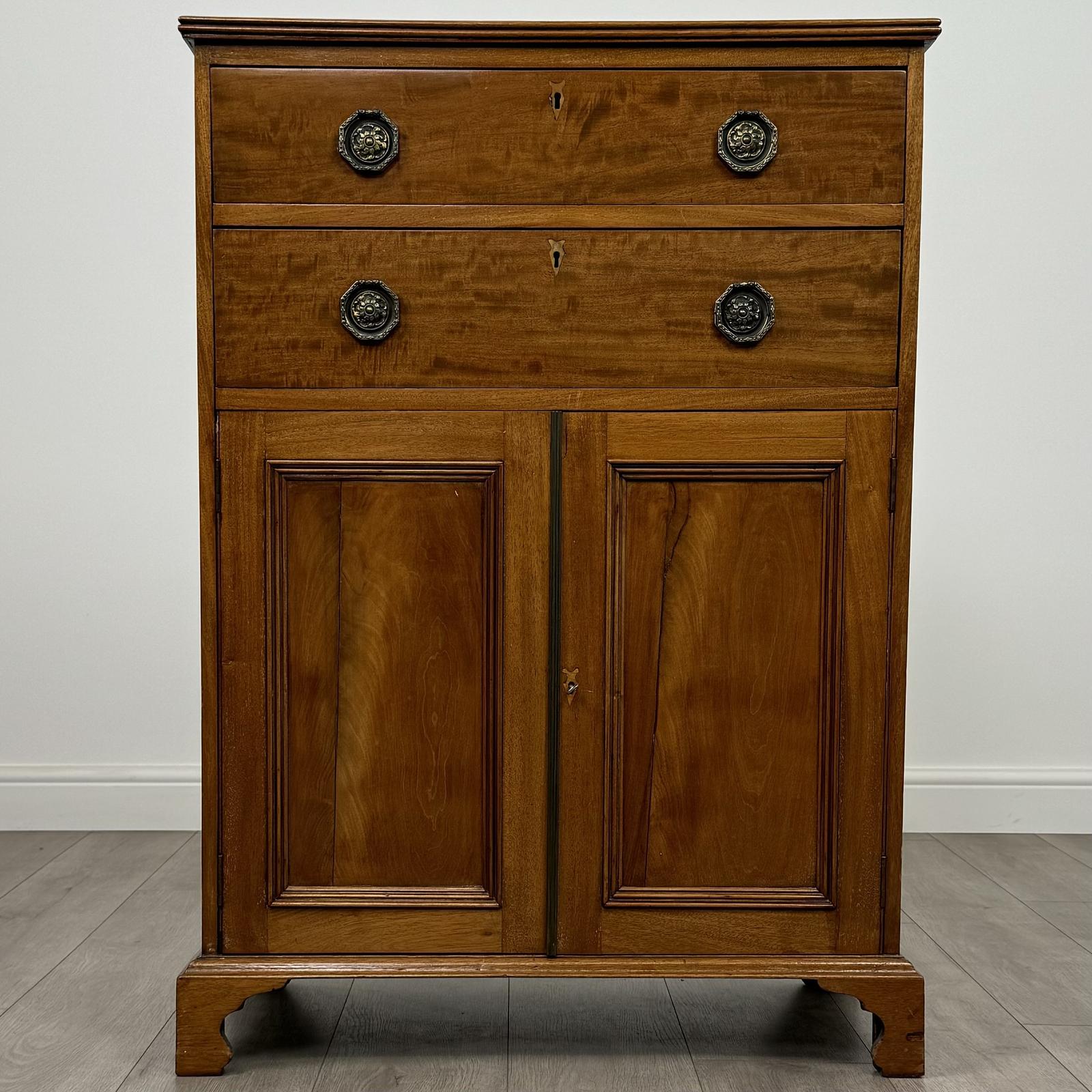 Antique 18th Century Cupboard In Mahogany (1 of 12) Antique 18th Century Cupboard In Mahogany (1 of 12)