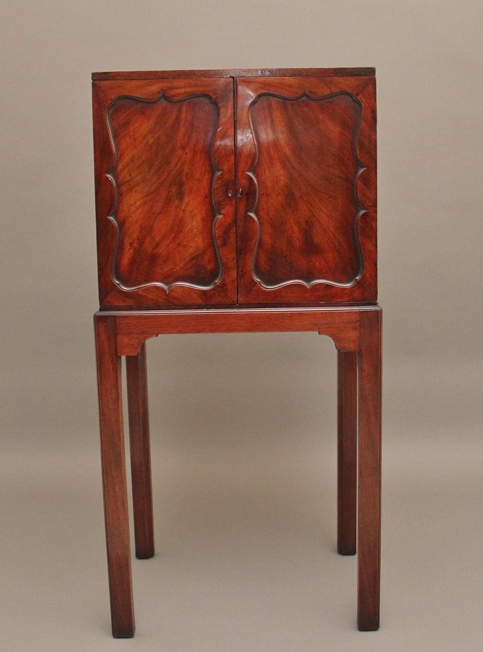 Early 19th Century Mahogany Cabinet on Stand (1 of 12)