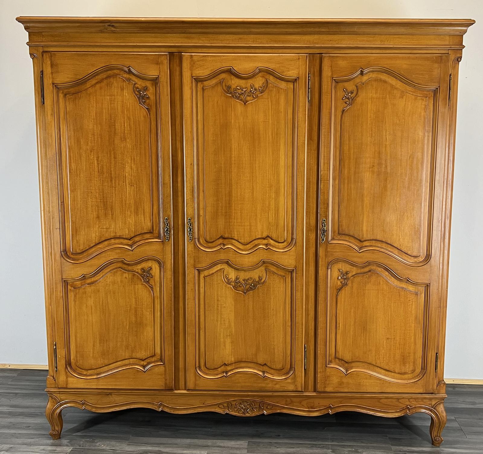 Wardrobe Armoire French Vintage 3 Door Louis XVI Retro (1 of 12) Wardrobe Armoire French Vintage 3 Door Louis XVI Retro (1 of 12)