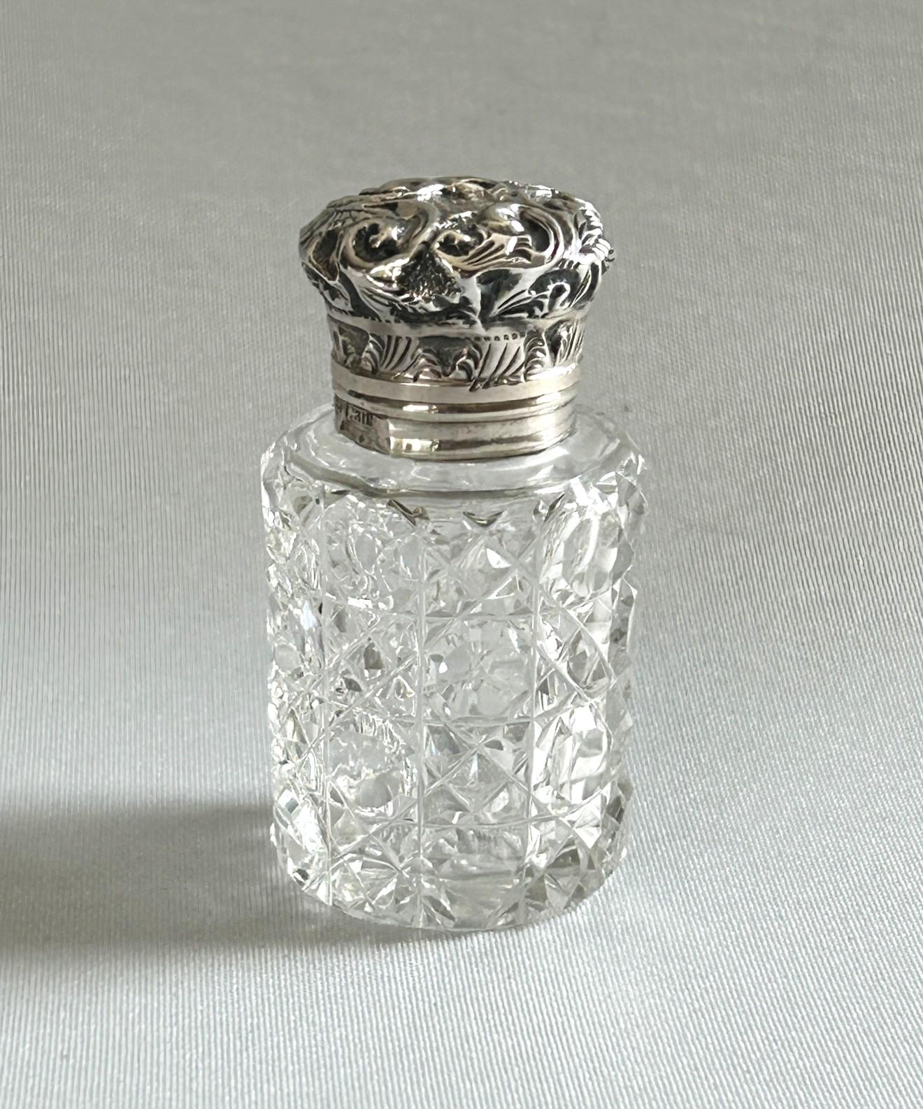Edwardian Small Silver & Cut Glass Scent Bottle (1 of 8)