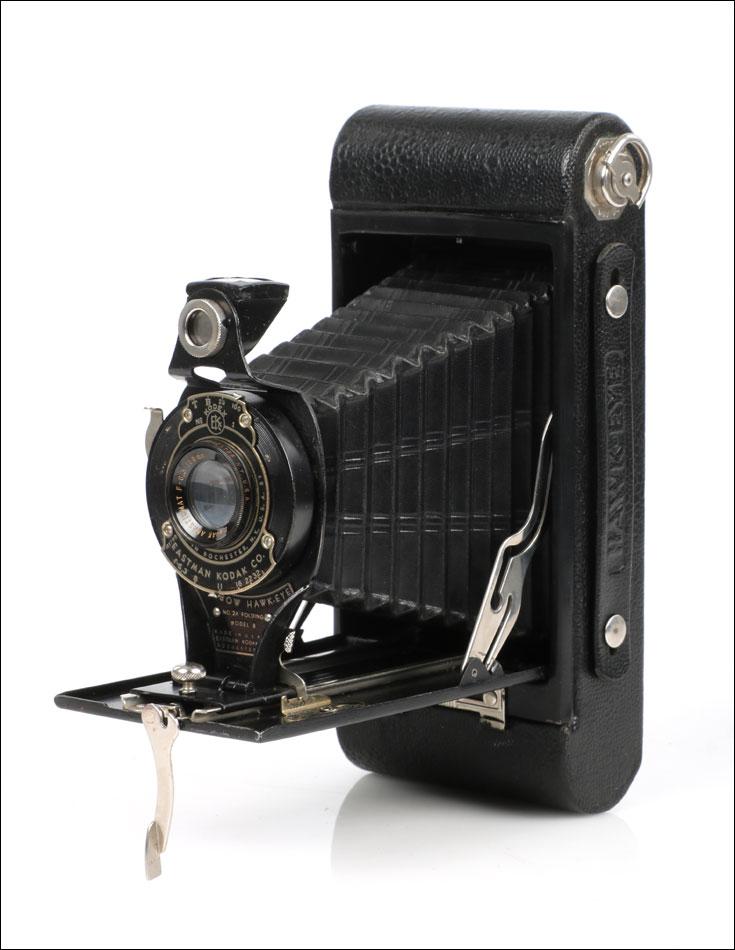 Antique Kodak Rainbow Hawk-eye No. 2A Model B Black Camera, USA, 1930–1933 (1 of 12)