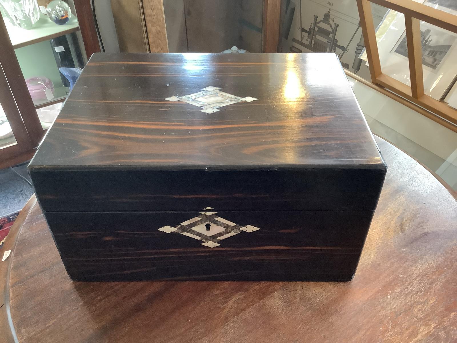 Coromandel 19th Century Jewellery Box with Tray (1 of 4) Coromandel 19th Century Jewellery Box with Tray (1 of 4)