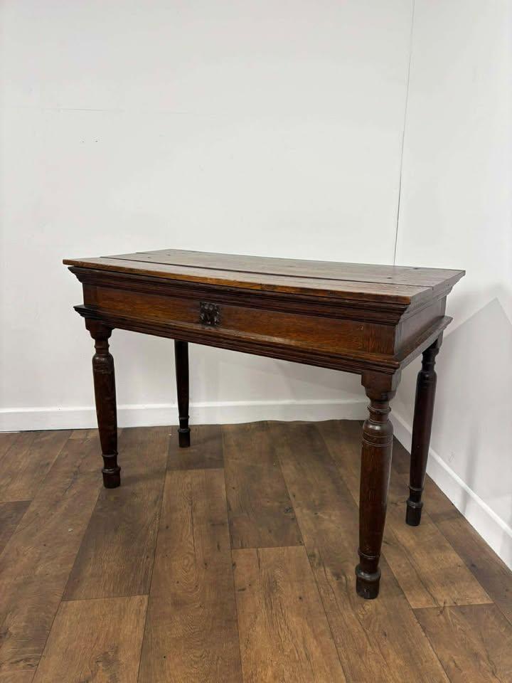 Antique Rustic Oak Side Table – Lift-up Lid, Unique Construction (1 of 15)