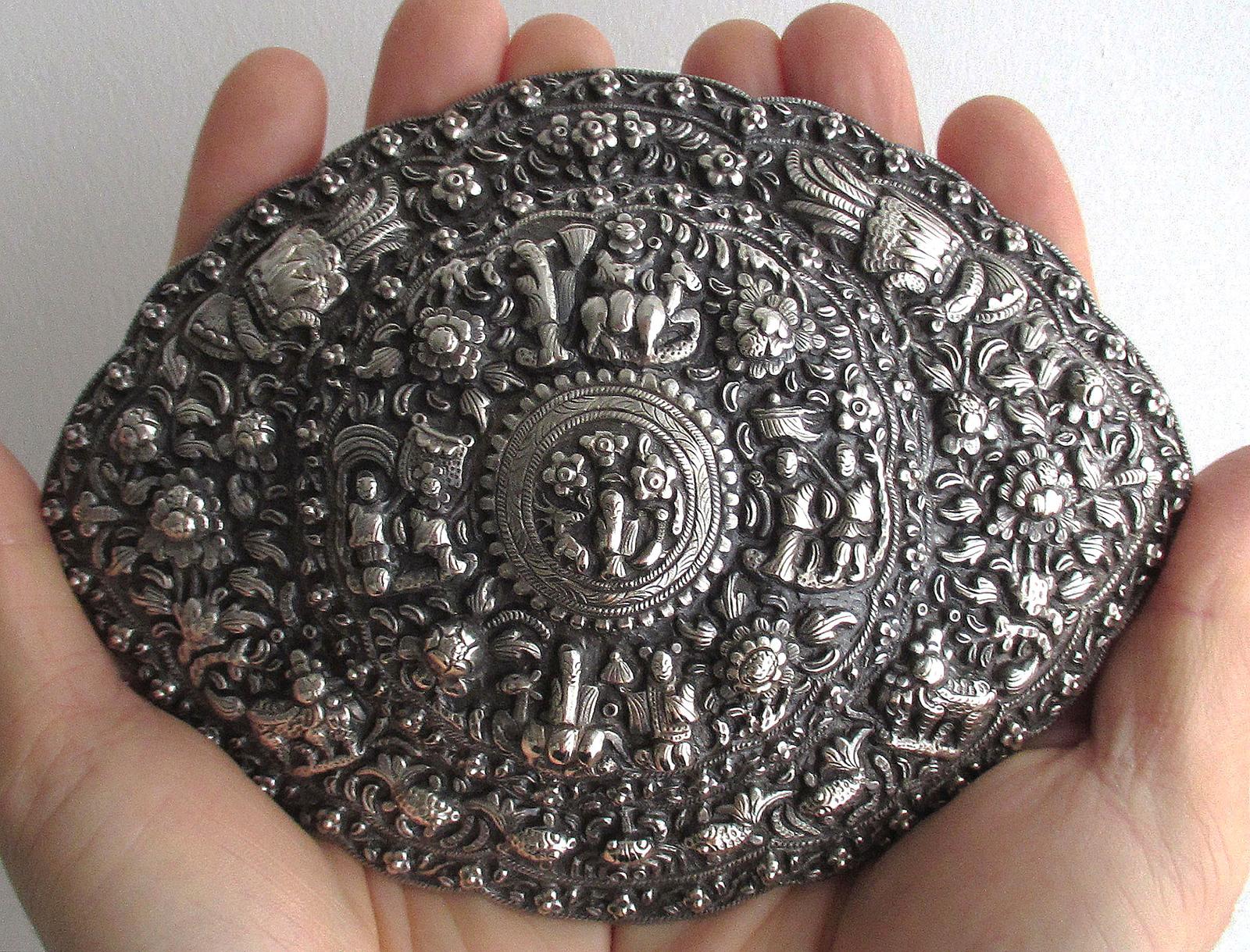Rare Antique Straits Chinese Peranakan Solid Silver Large Belt Buckle, Malaysia & Singapore c.1890 (1 of 13) Rare Antique Straits Chinese Peranakan Solid Silver Large Belt Buckle, Malaysia & Singapore c.1890 (1 of 13)