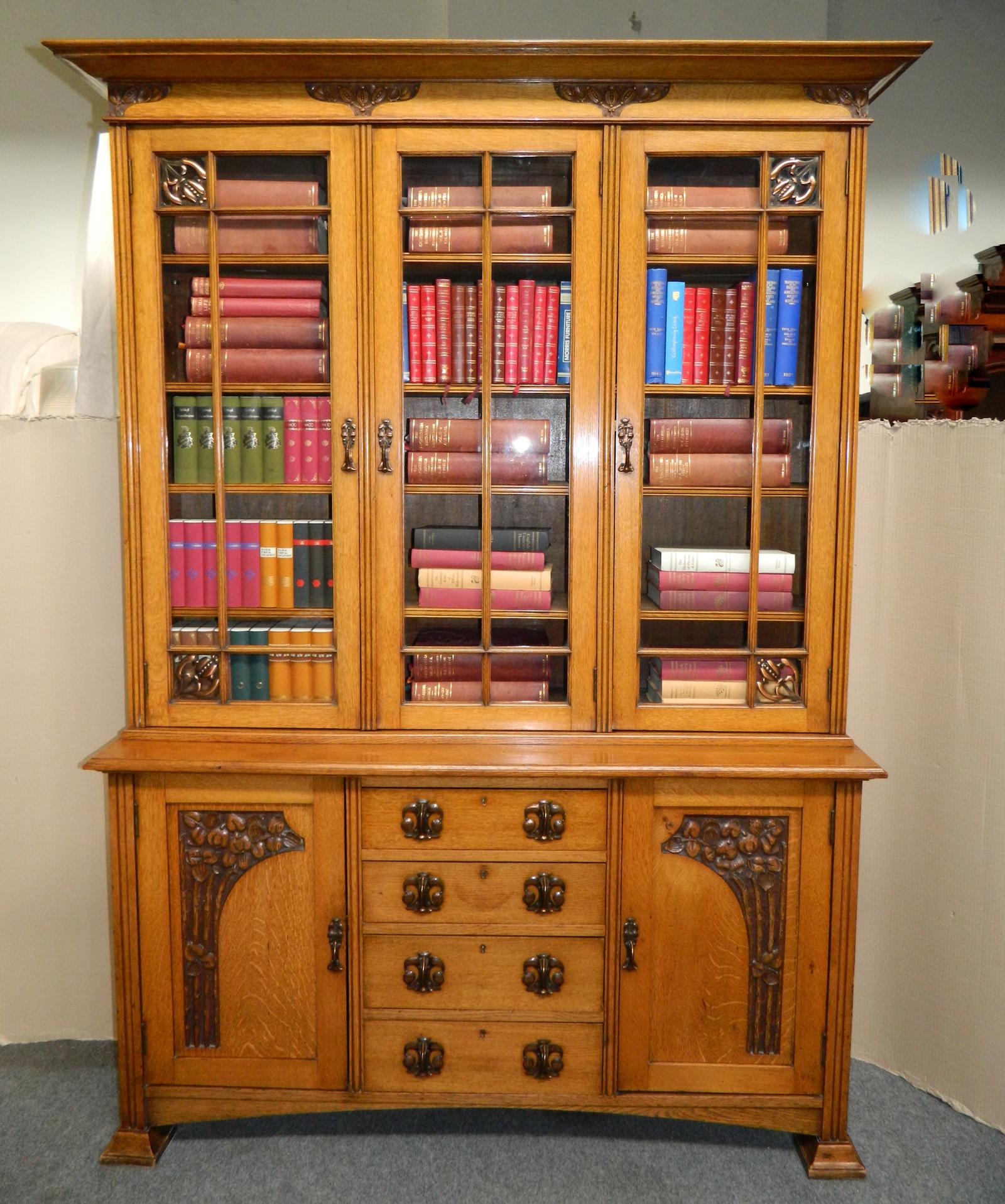 Outstanding Arts & Crafts Oak Bookcase (1 of 9) Outstanding Arts & Crafts Oak Bookcase (1 of 9)