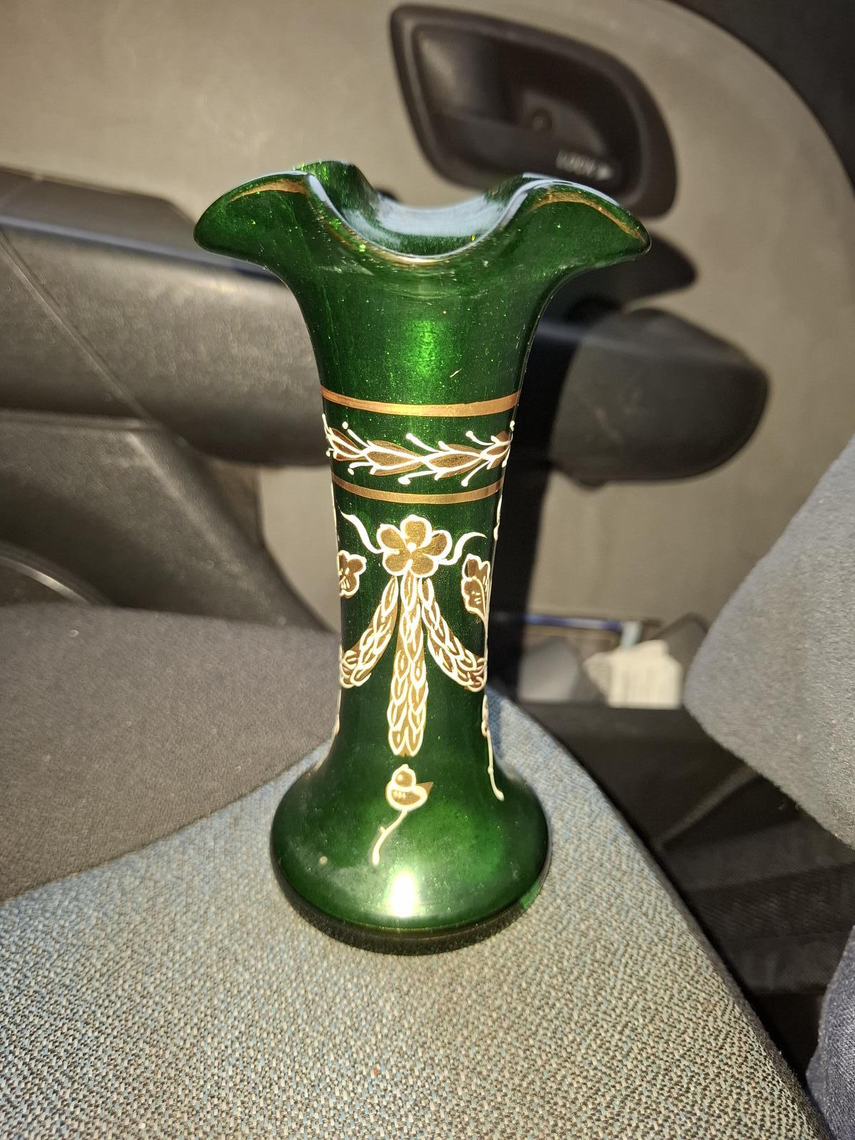 Stylish Vintage Venetian Green & Aventurine Glass Vase With Enamel Decoration (1 of 6) Stylish Vintage Venetian Green & Aventurine Glass Vase With Enamel Decoration (1 of 6)