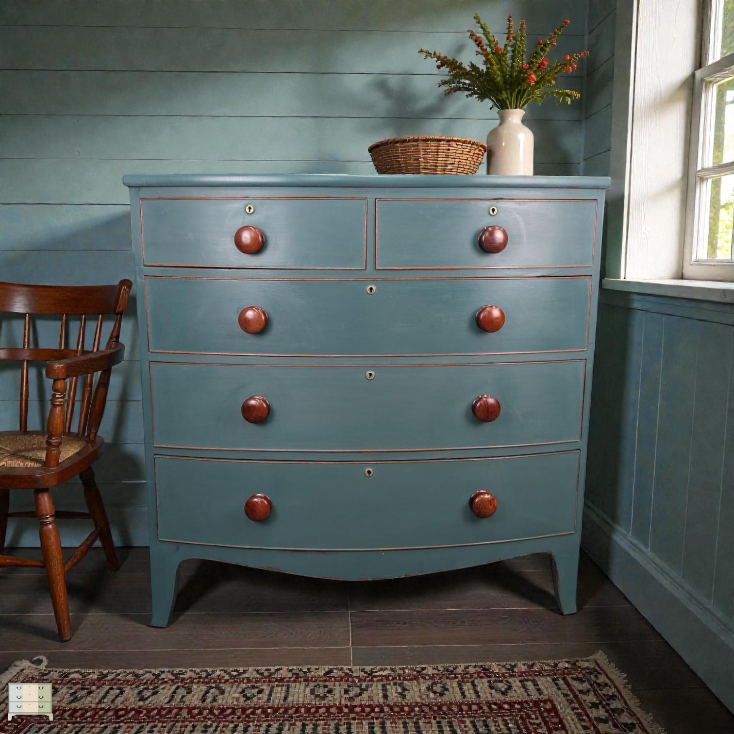 Regency Painted Mahogany Bow Fronted Chest of Drawers (1 of 7) Regency Painted Mahogany Bow Fronted Chest of Drawers (1 of 7)