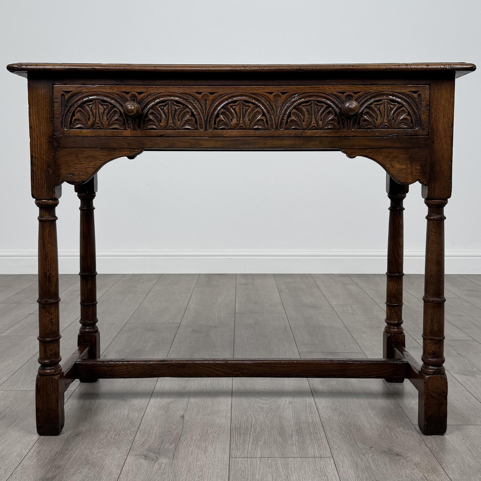 Antique 20th Century Good Quality Side Table in Oak (1 of 11)