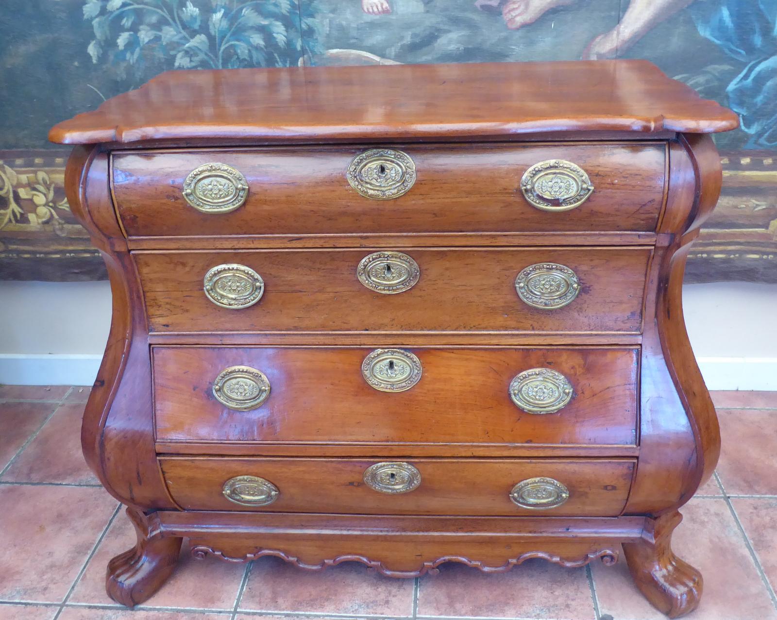 Chest of Drawers Bombe Country Elm 1830/1840 (1 of 19)