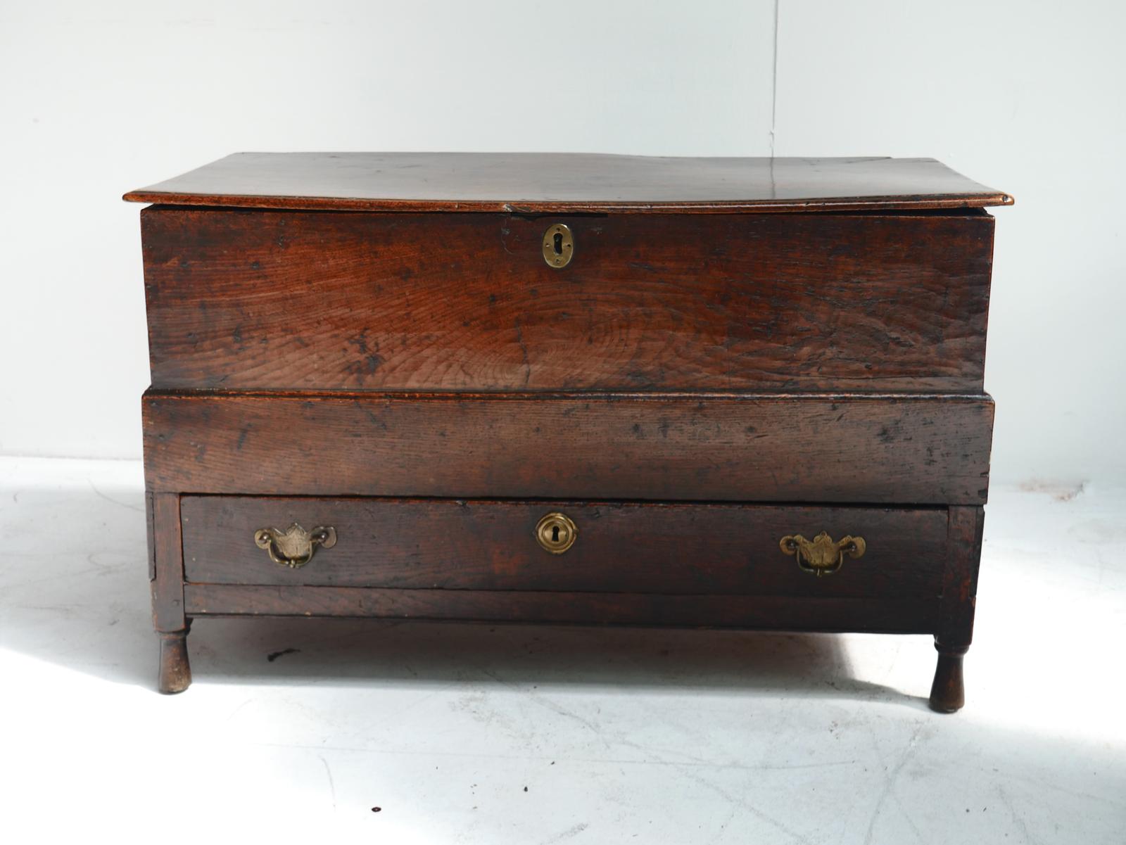 Early Oak Welsh Coffer Bach Dated Around 1720 (1 of 13) Early Oak Welsh Coffer Bach Dated Around 1720 (1 of 13)