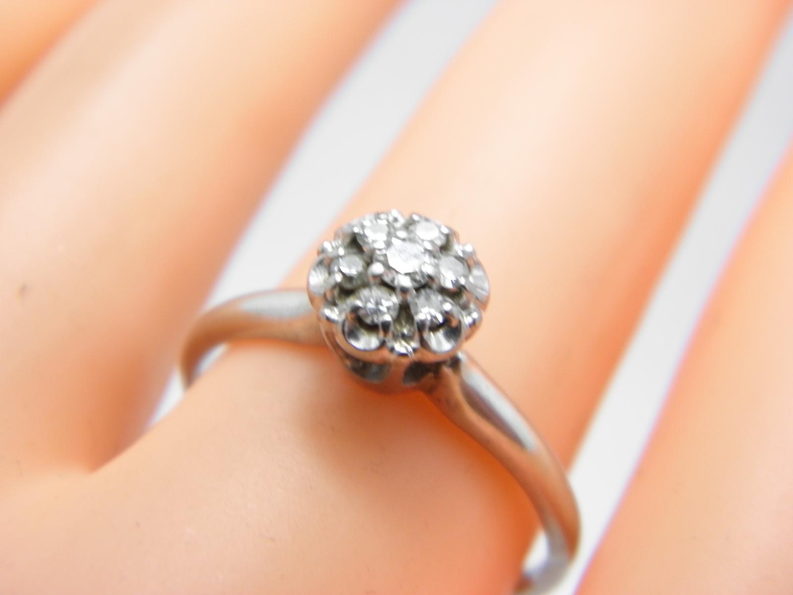 Vintage 18ct White Gold Diamond Cluster Ring Band Round Cut Size Q 1/2 (US Size 8.5) (1 of 14)