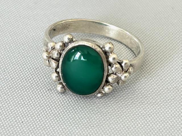 Arts & Crafts Edwardian Silver & Chrysoprase Ring (1 of 6) Arts & Crafts Edwardian Silver & Chrysoprase Ring (1 of 6)