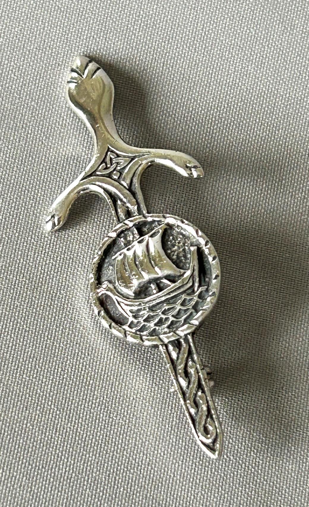 Hallmarked Iona Scottish Silver Viking Brooch (1 of 5)