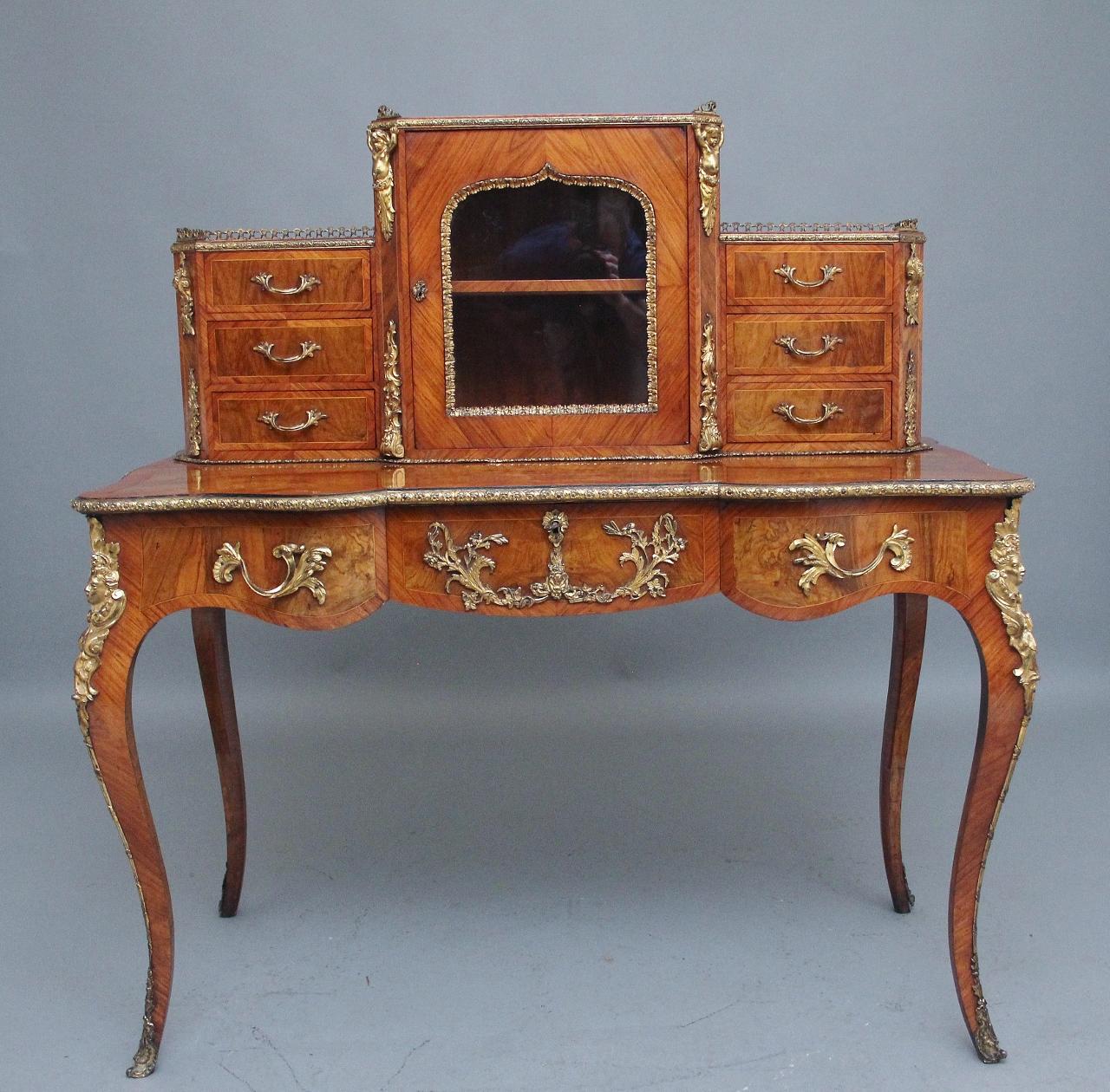 19th Century Walnut Desk by Gillows (1 of 27) 19th Century Walnut Desk by Gillows (1 of 27)