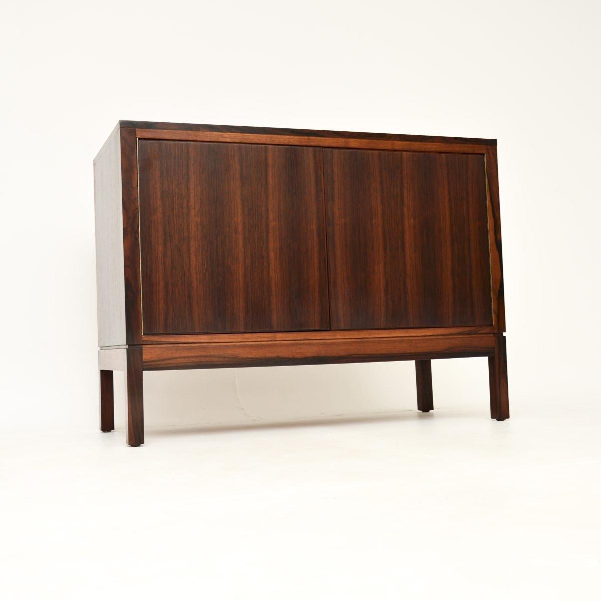 Vintage Rosewood Sideboard / Cabinet by Robert Heritage for Archie Shine (1 of 12) Vintage Rosewood Sideboard / Cabinet by Robert Heritage for Archie Shine (1 of 12)
