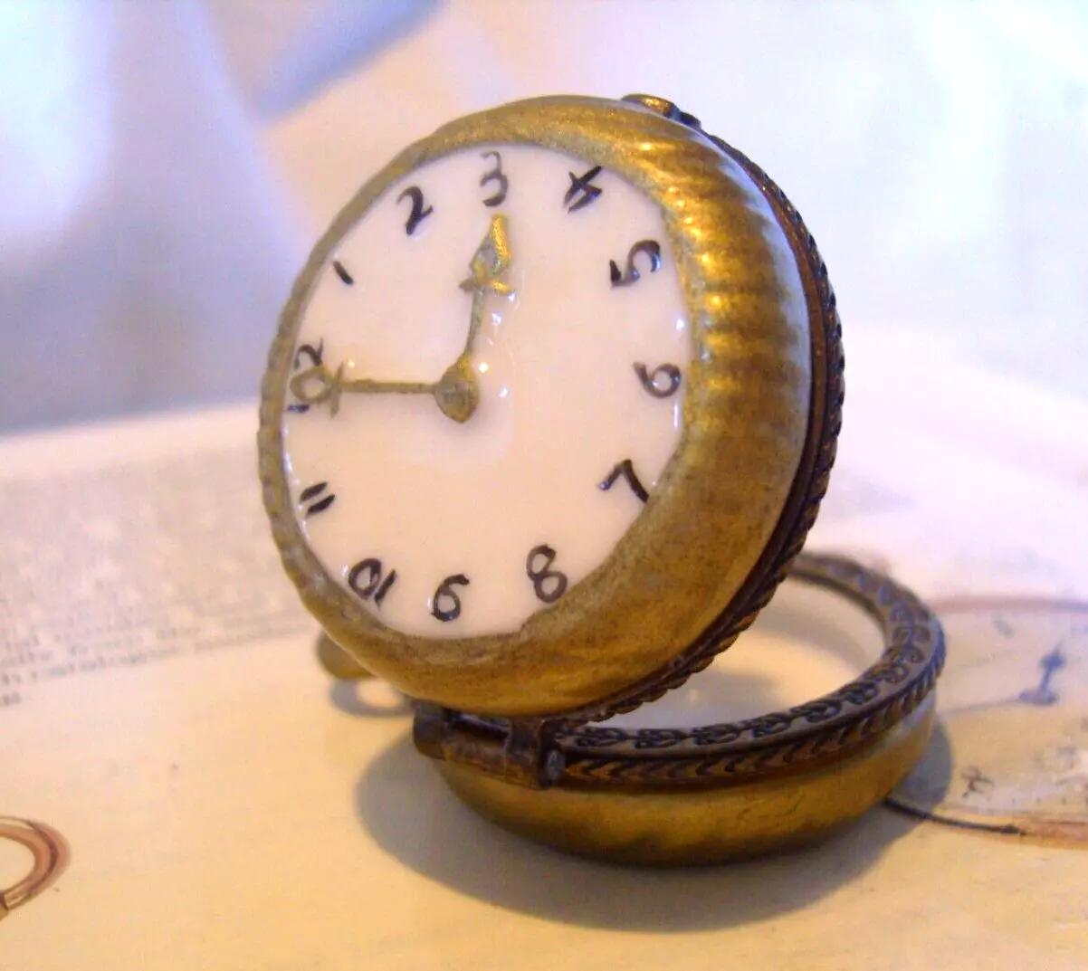 Pocket Watch Trinket Box Antique Style Enamel & Gilt Vintage 1970s Jewellery Box (1 of 16)