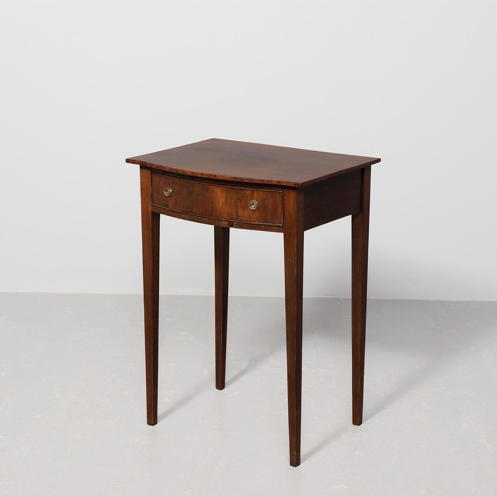 Georgian Style Side Table (1 of 7) Georgian Style Side Table (1 of 7)