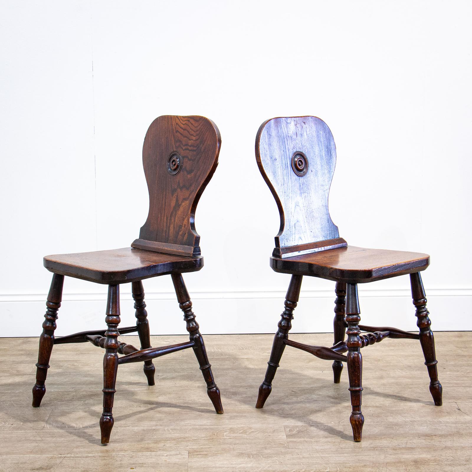 Rare Pair of Small 19th Century Elm Hall Chairs (1 of 10)