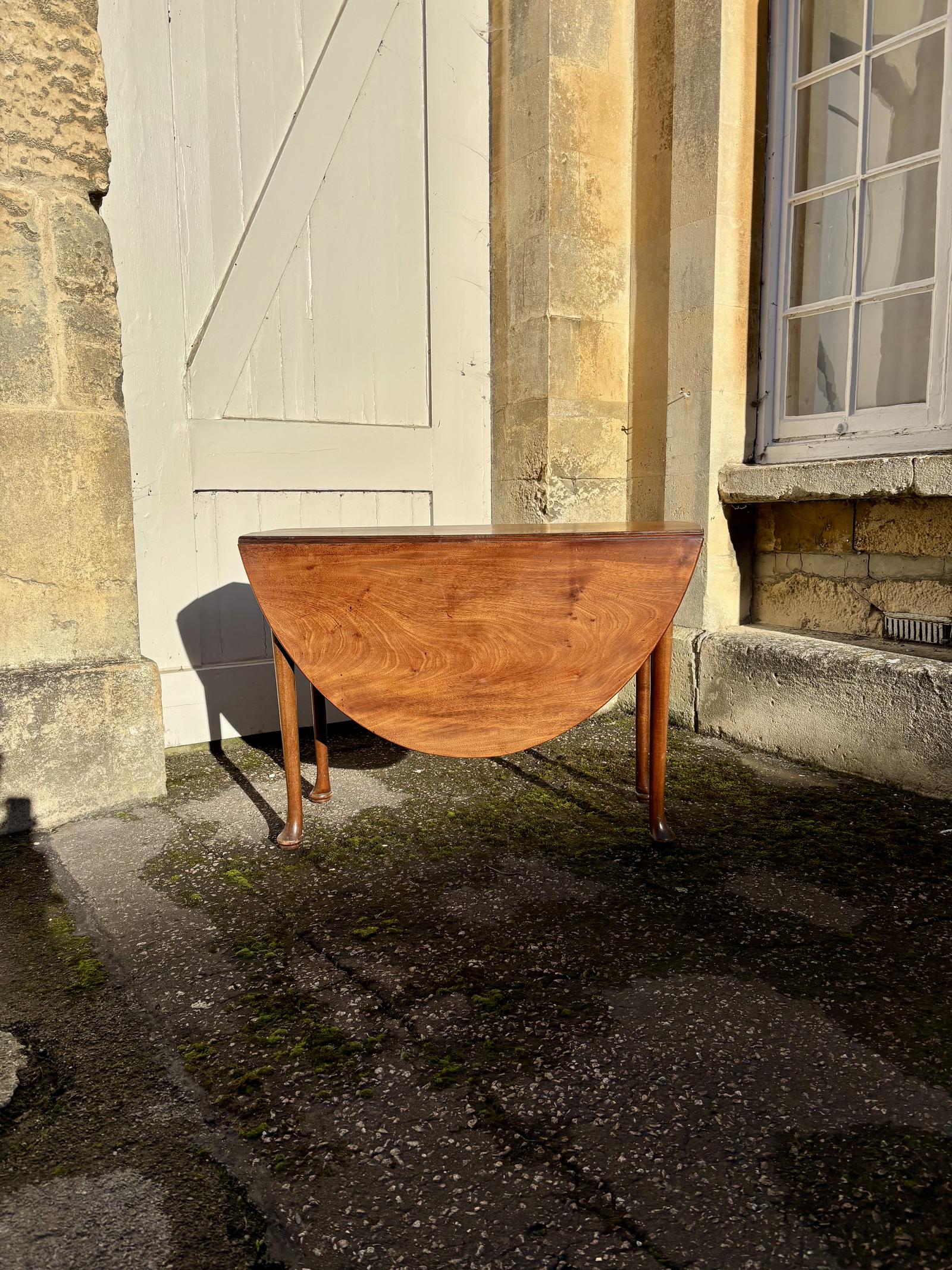 George III Mahogany Drop Leaf Table with Padded Feet (1 of 9)