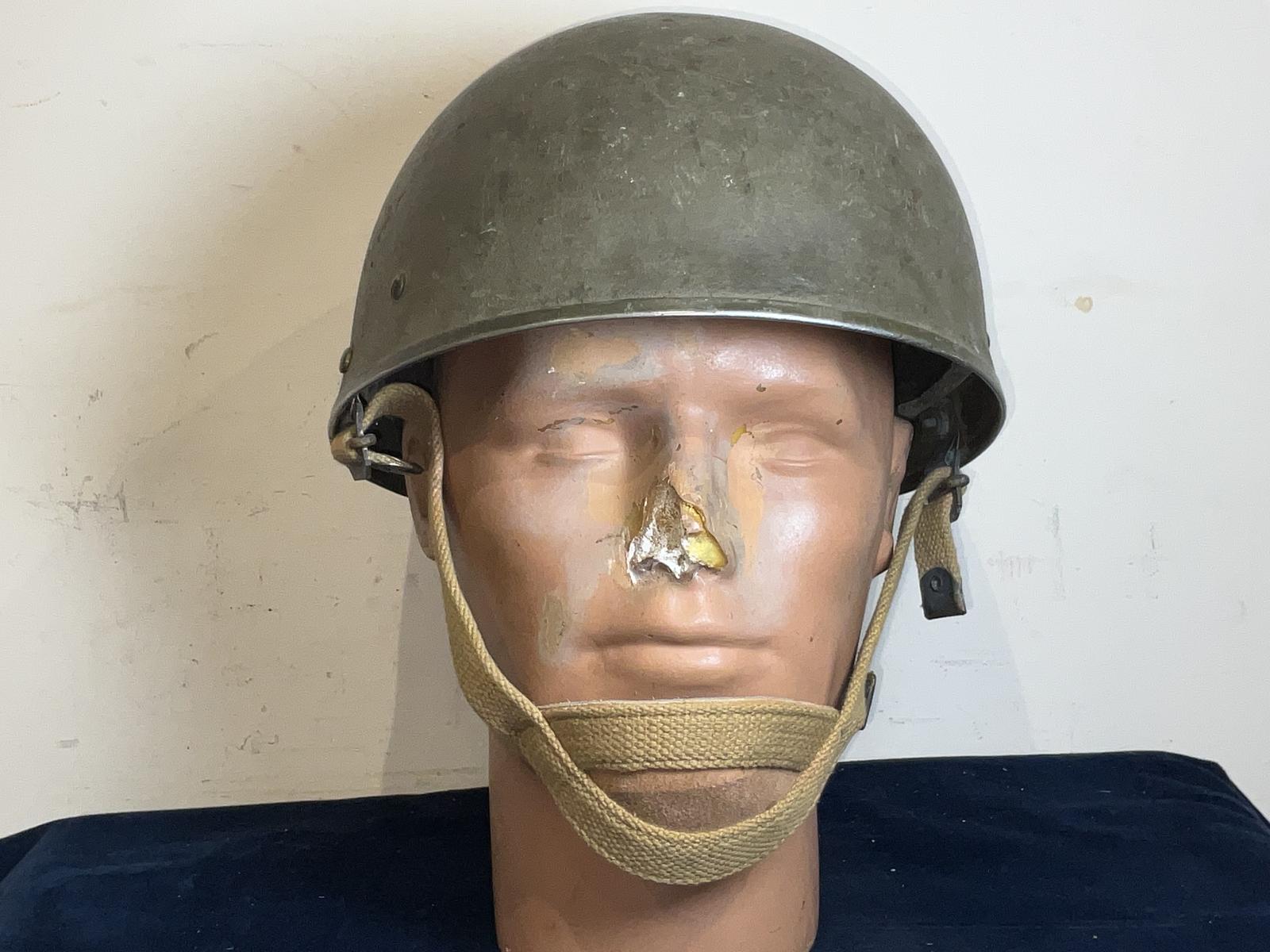 British 1943 Paratroopers Helmet (1 of 15)