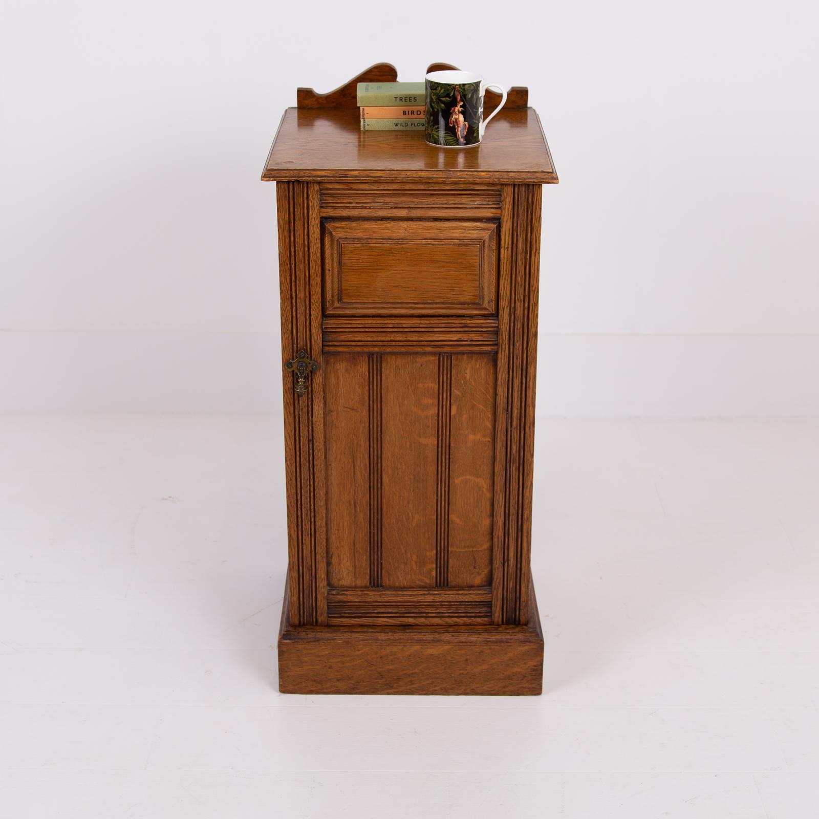 Victorian Antique Oak Side Cabinet Pot Cupboard c.1900 (1 of 14) Victorian Antique Oak Side Cabinet Pot Cupboard c.1900 (1 of 14)