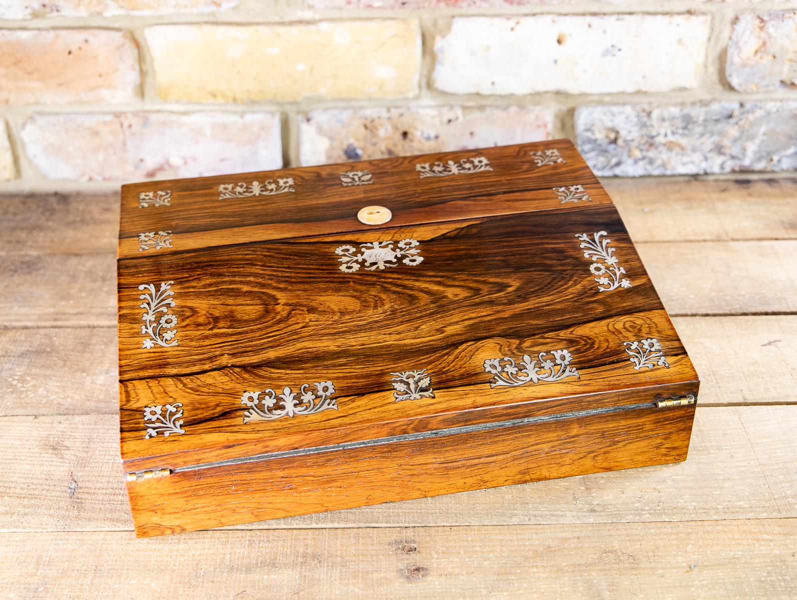 William IV Rosewood Lapdesk 1830 (1 of 10) William IV Rosewood Lapdesk 1830 (1 of 10)