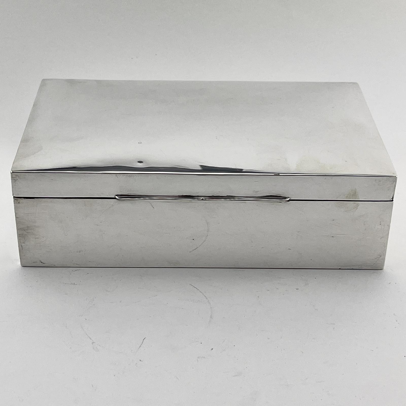 Plain Large Rectangular Sterling Silver Cigar or Trinket Box (1 of 6) Plain Large Rectangular Sterling Silver Cigar or Trinket Box (1 of 6)