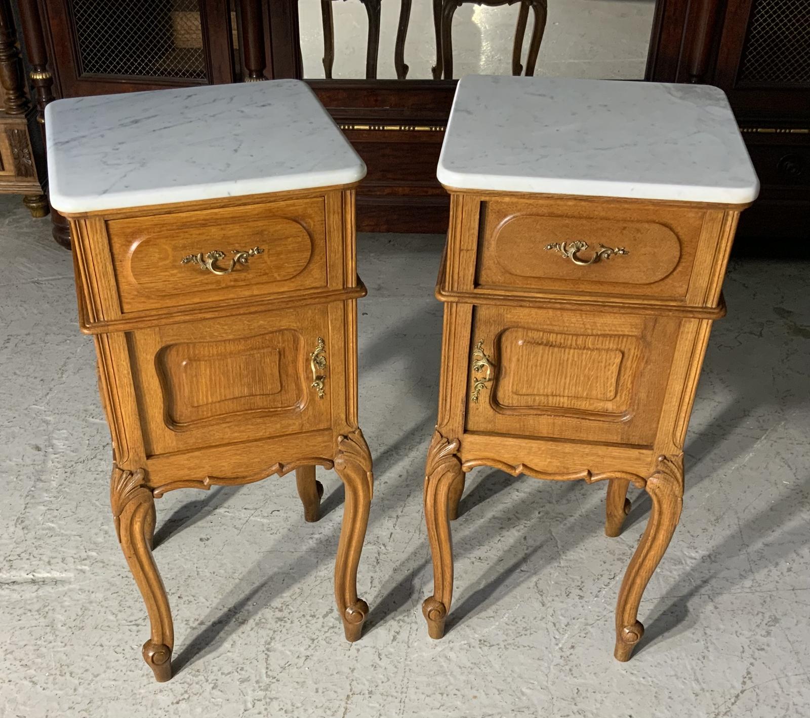 Pair of French Oak Bedside Cabinets (1 of 7) Pair of French Oak Bedside Cabinets (1 of 7)