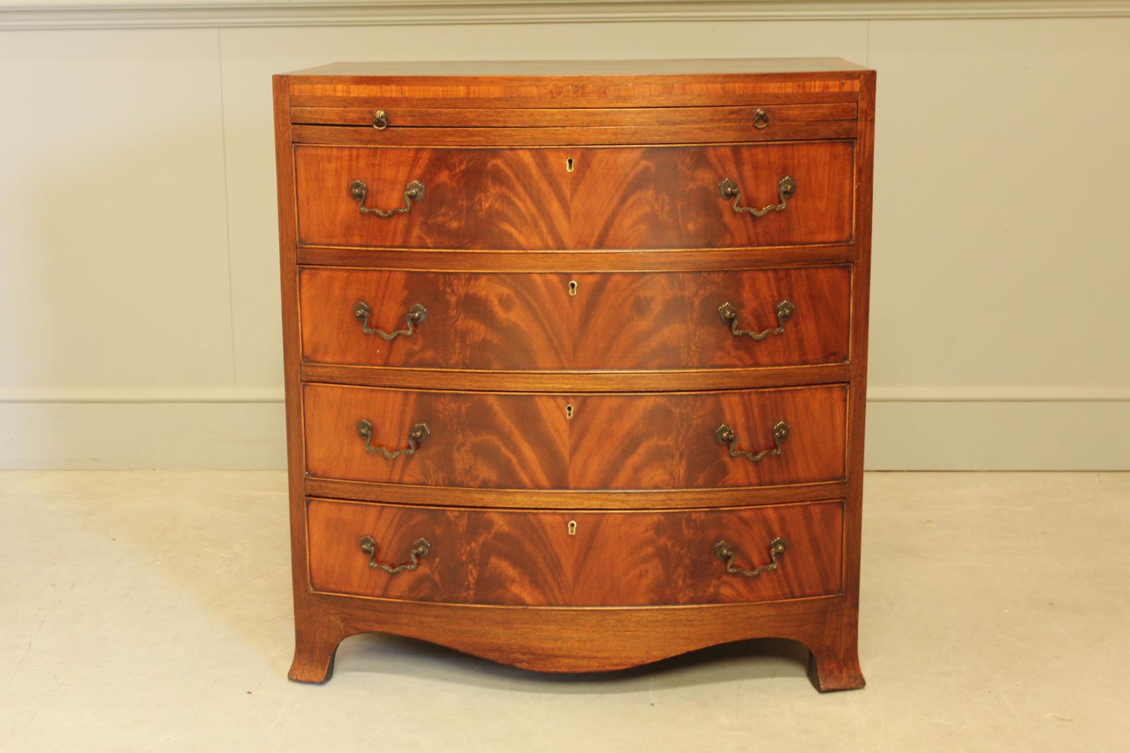 An Early 20th Century Mahogany Bow Fronted Batchelors Chest (1 of 10)