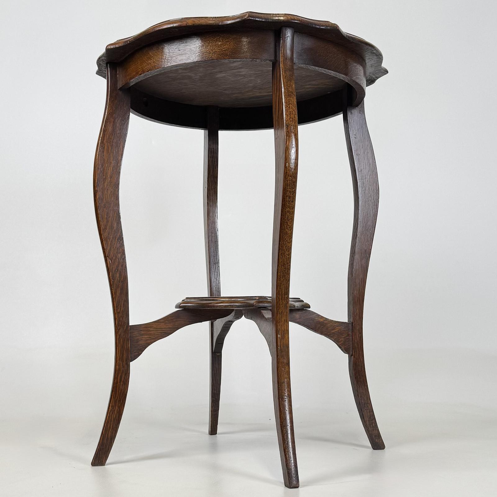 Antique 20th Century Good Quality Oak Side Table (1 of 9)