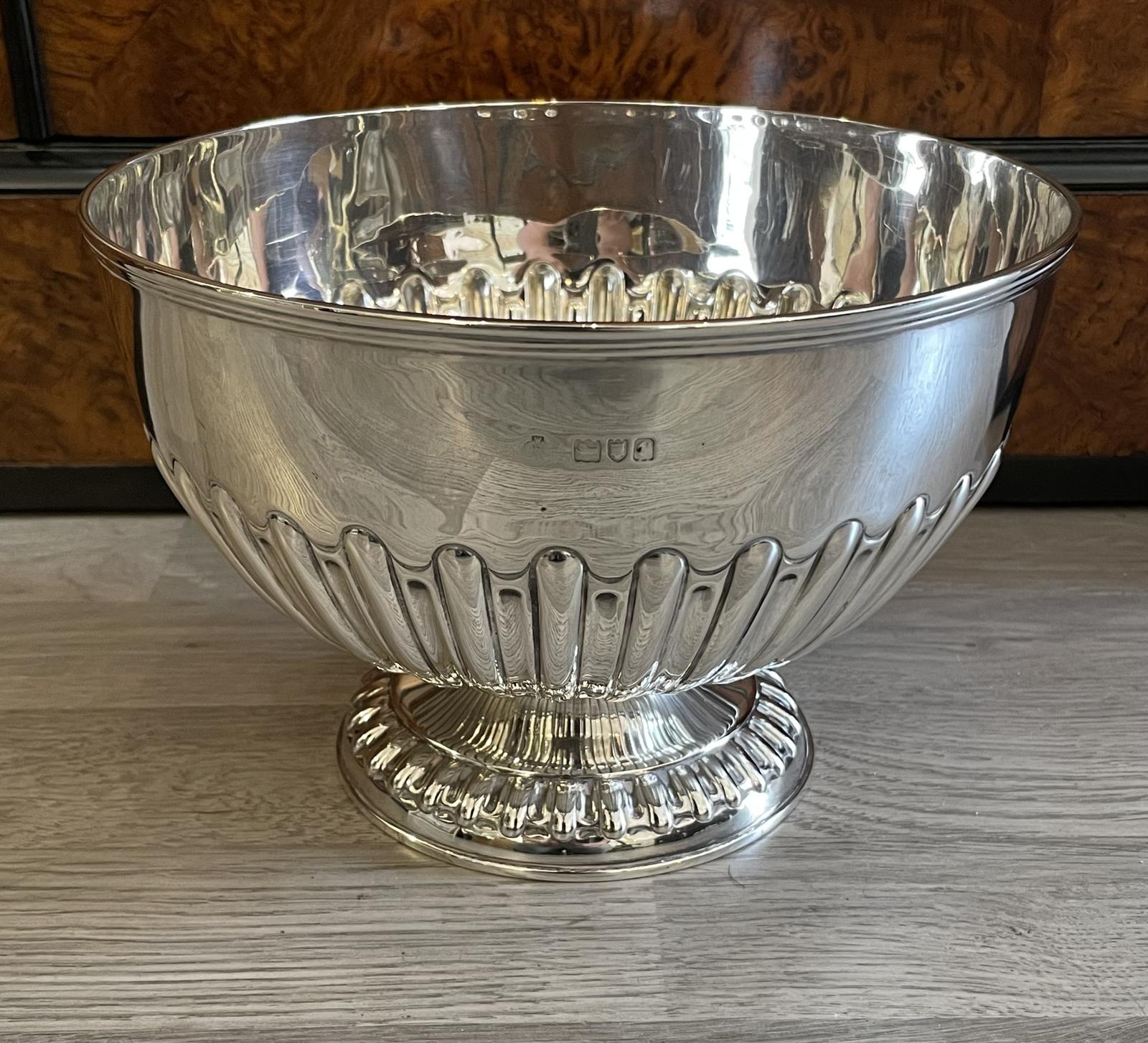 Victorian Silver Rose Bowl - London 1897 (1 of 5) Victorian Silver Rose Bowl - London 1897 (1 of 5)