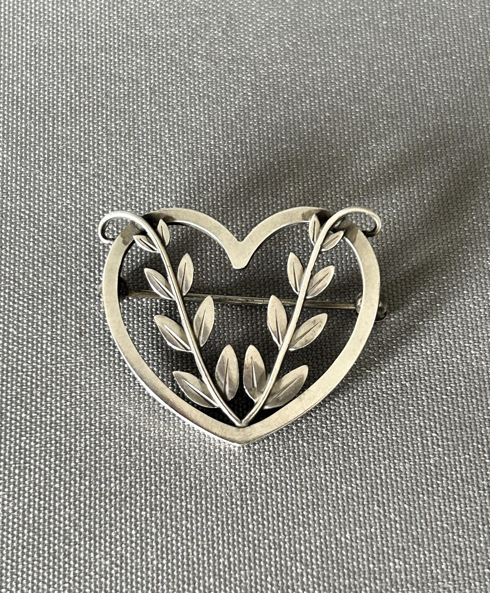 Art Deco Georg Jensen Silver Heart Brooch (1 of 6) Art Deco Georg Jensen Silver Heart Brooch (1 of 6)