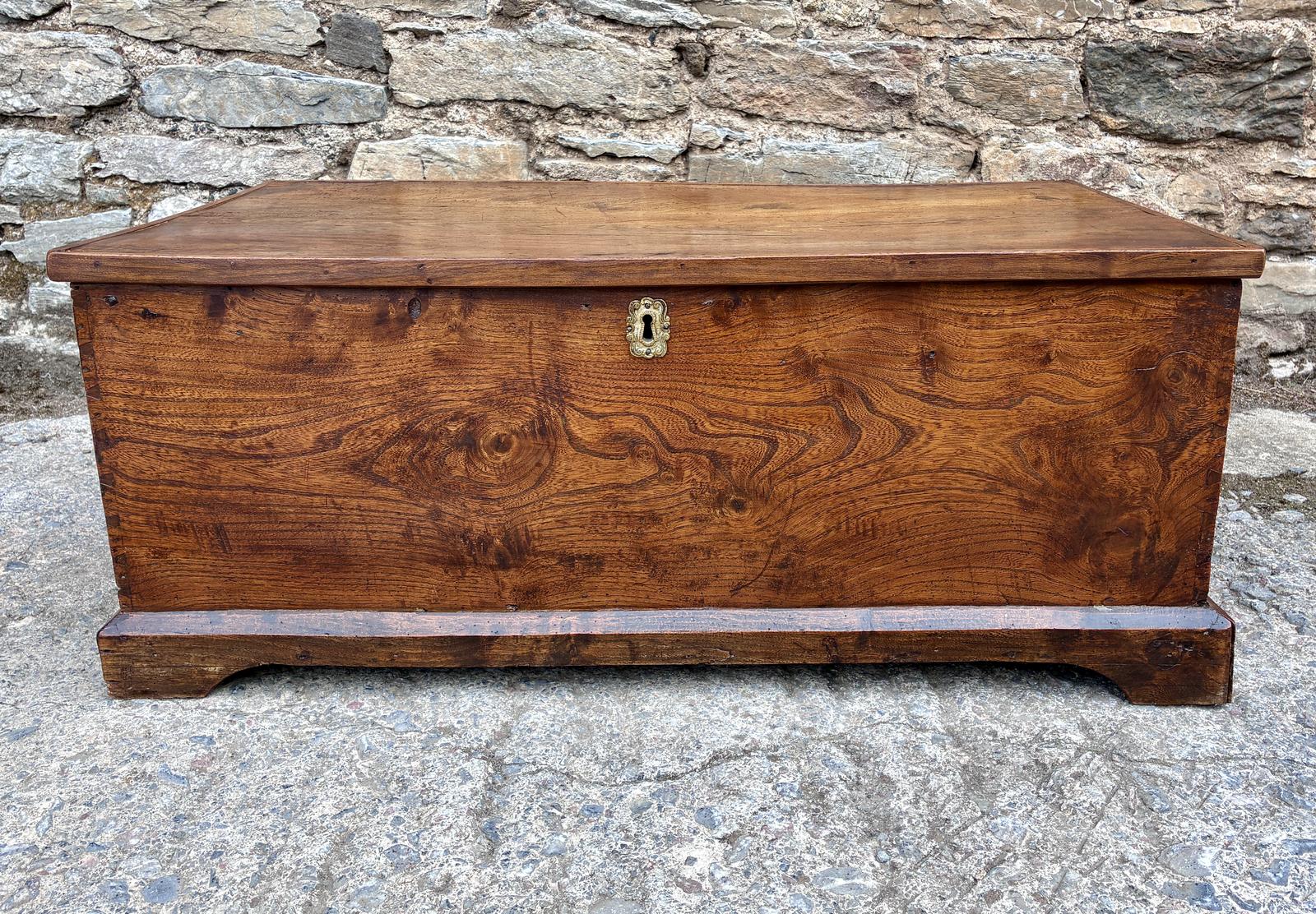 Antique Elm Blanket Box (1 of 15) Antique Elm Blanket Box (1 of 15)