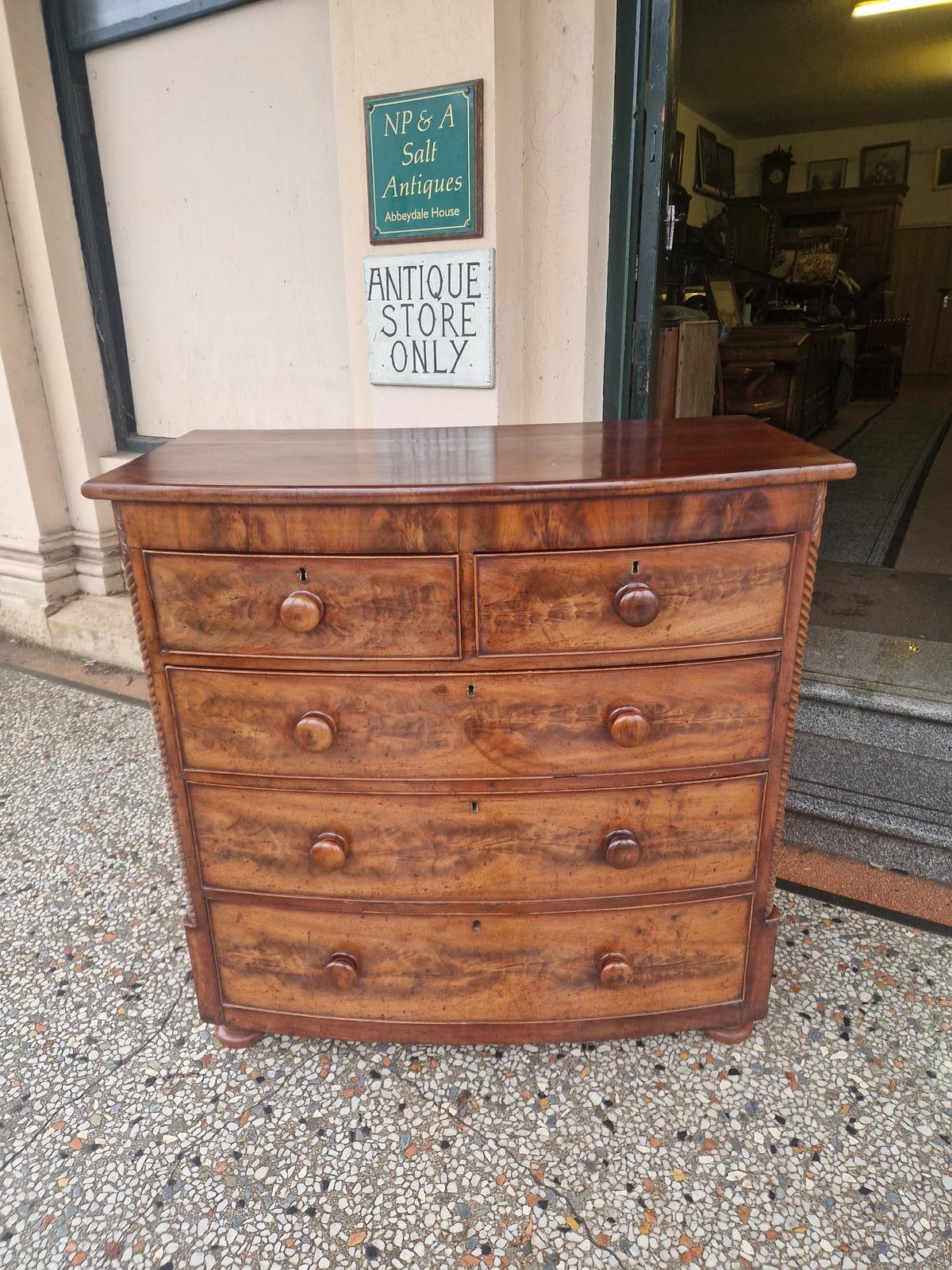 Really Nice Victorian Mahogany Bow Fronted Chest of Drawers (1 of 9) Really Nice Victorian Mahogany Bow Fronted Chest of Drawers (1 of 9)