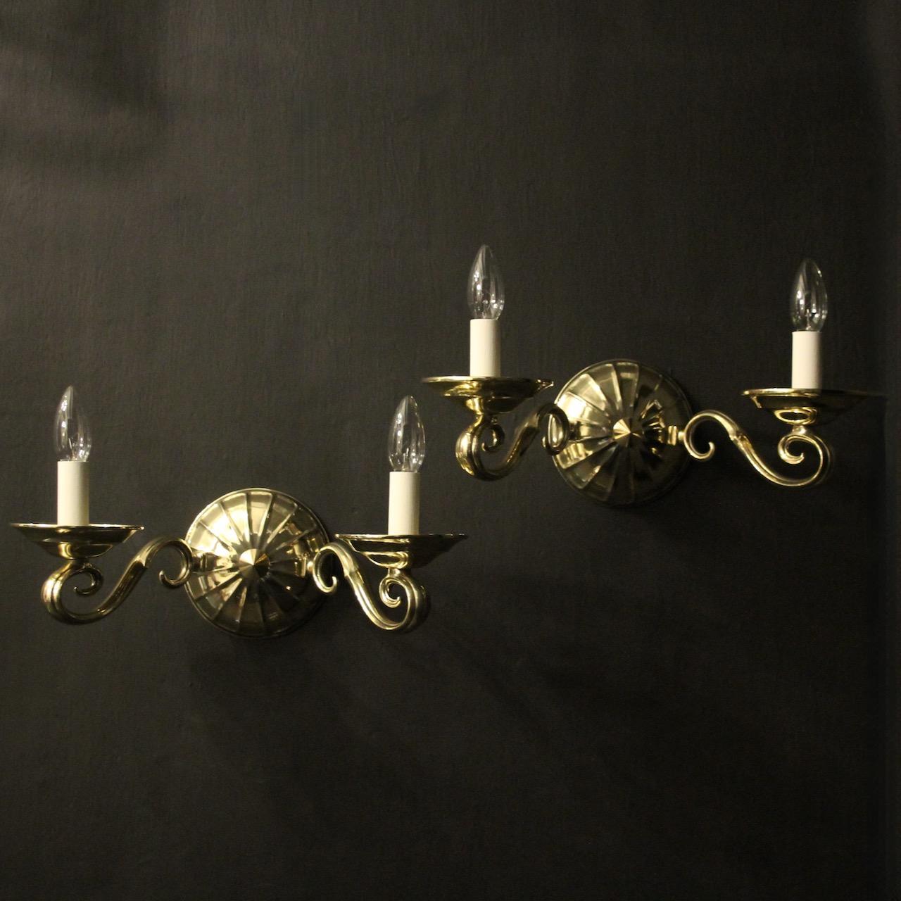 English Pair of Brass Antique Wall Lights (1 of 10)