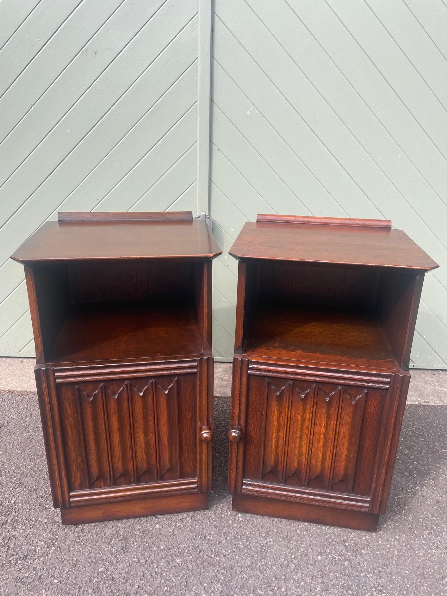 Pair of Oak Line Fold Bedside Cabinets Bedside Cupboards (1 of 12)