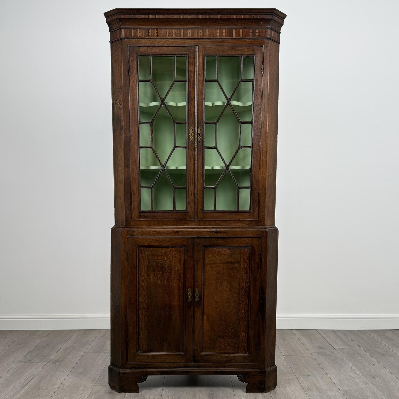Antique 18th Century Fine Quality Corner Cabinet In Oak (1 of 5) Antique 18th Century Fine Quality Corner Cabinet In Oak (1 of 5)