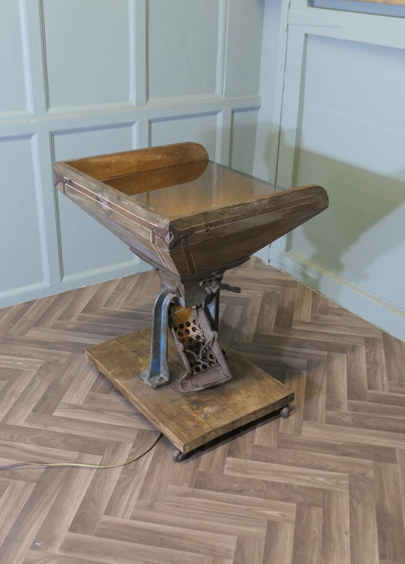 Very Different Quirky Side or Lamp Table (1 of 6)