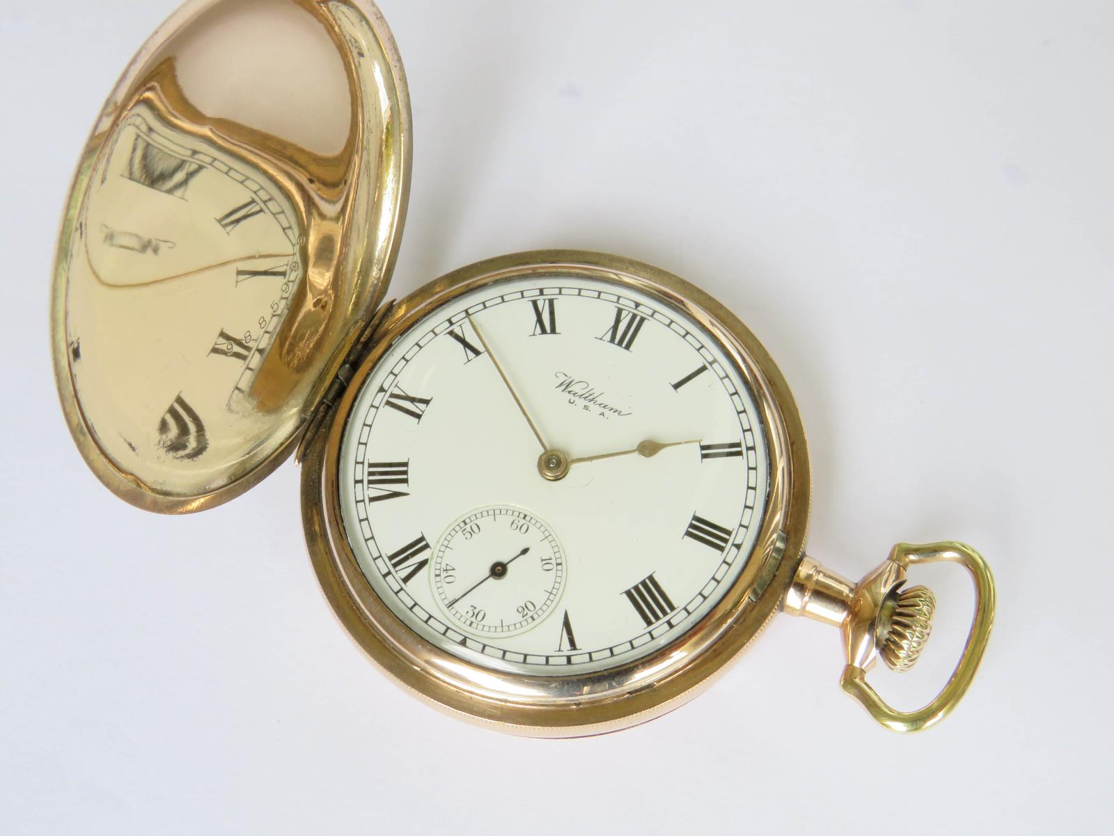 Pocket Watch: Antique Waltham Full Hunter Pocket Watch 1928 (1 of 6)