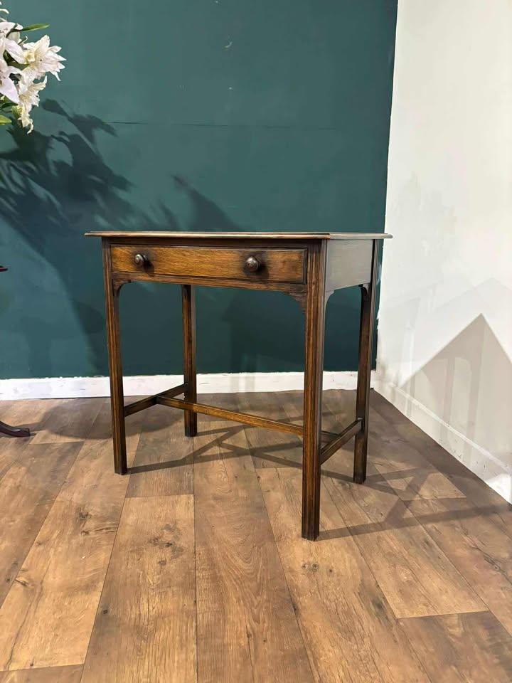 Edwardian Oak Side Table with Single Long Drawer (1 of 16) Edwardian Oak Side Table with Single Long Drawer (1 of 16)