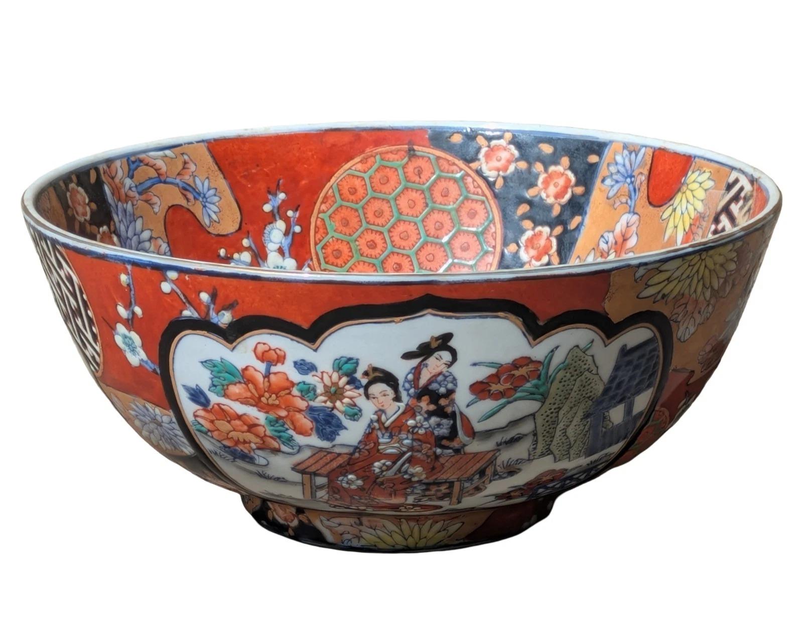 Japanese Imari Porcelain Bowl Showa Period (1 of 11) Japanese Imari Porcelain Bowl Showa Period (1 of 11)