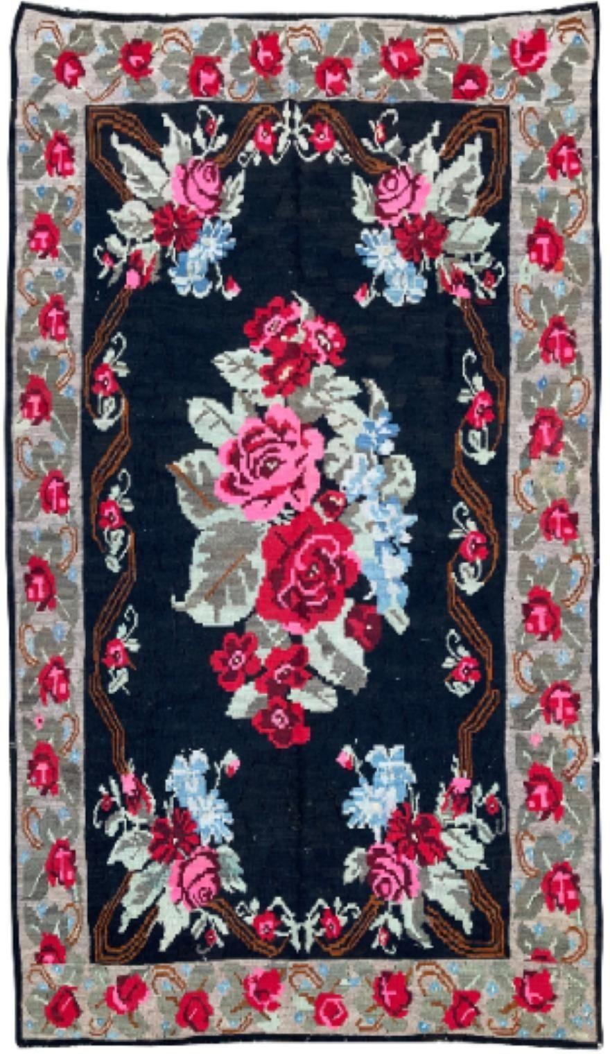 Vintage Caucasian Karabagh Kilim 2.77m x 1.49m (1 of 8) Vintage Caucasian Karabagh Kilim 2.77m x 1.49m (1 of 8)